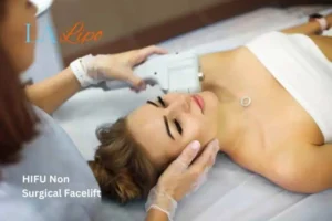 Woman having Hi-Fu to reduce wrinkles Sutton in Ashfield.